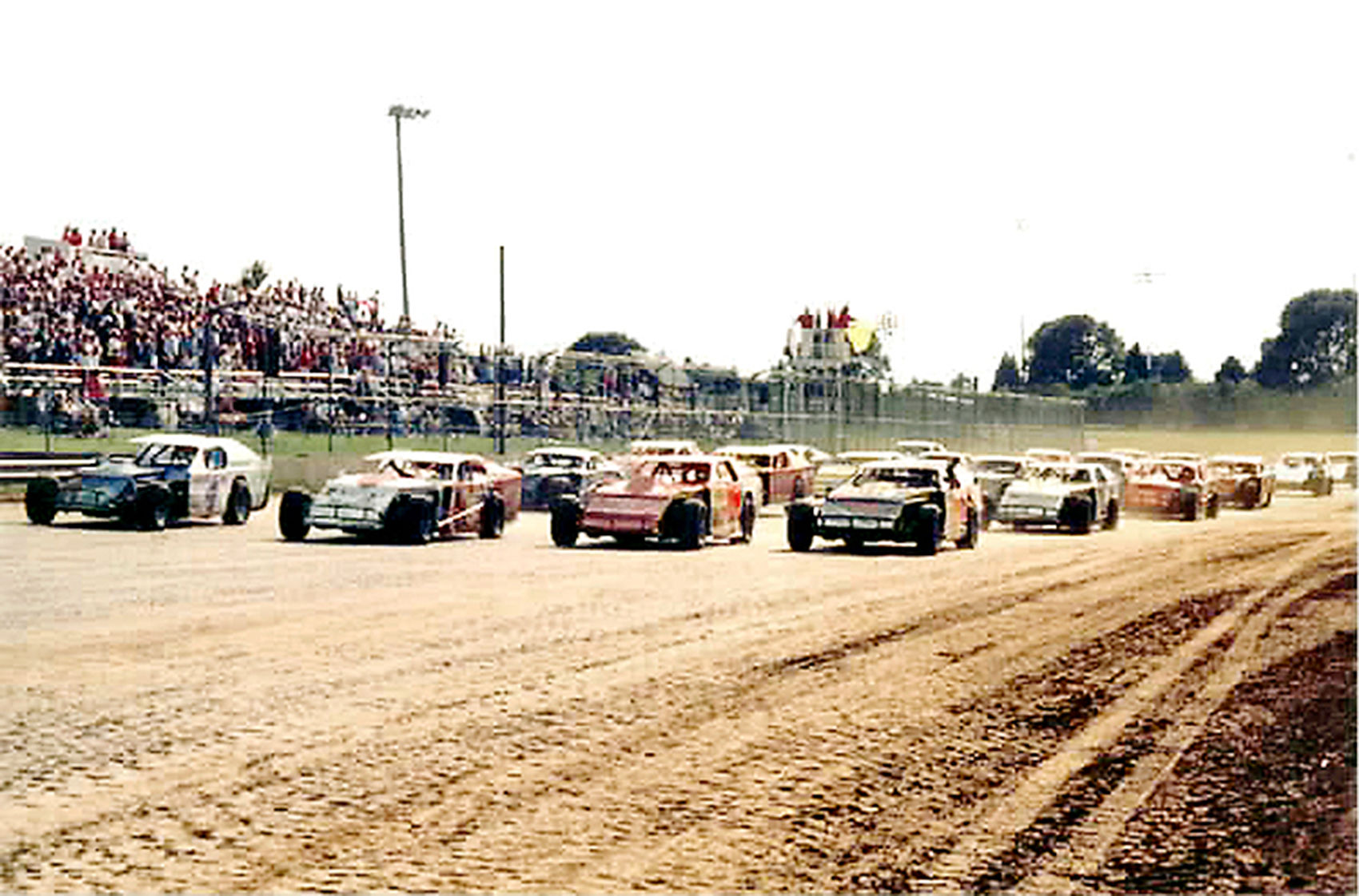 Car race at Sioux Speedway in 1999
